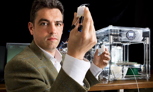 Ли Кронин со своим "Химпьютером"